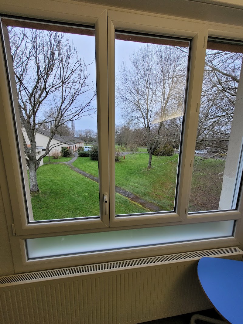 HOPITAL DE JOUR EQUEMAUVILLE (14G08)