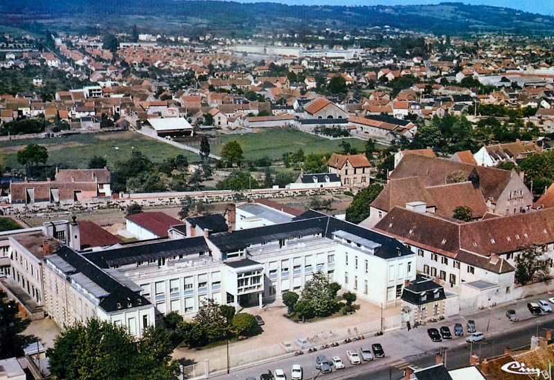 HJ ENFANTS SAINT AMAND MONTROND