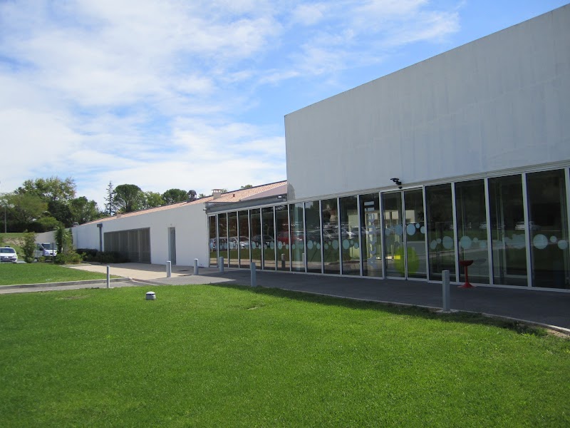 HJ PSY GEN ZARIFIAN UZES MAS CAREIRON