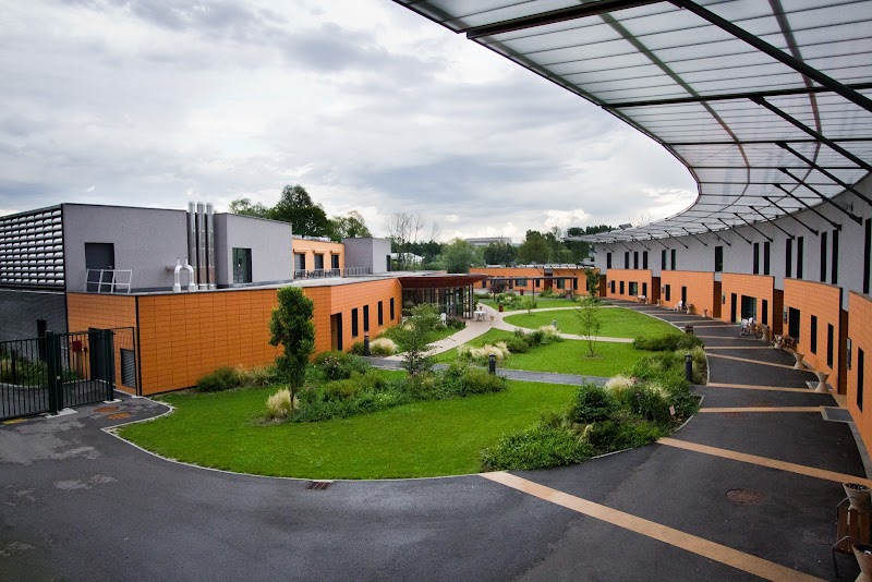 HJ ADULTES BOURGOIN LES LILATTES