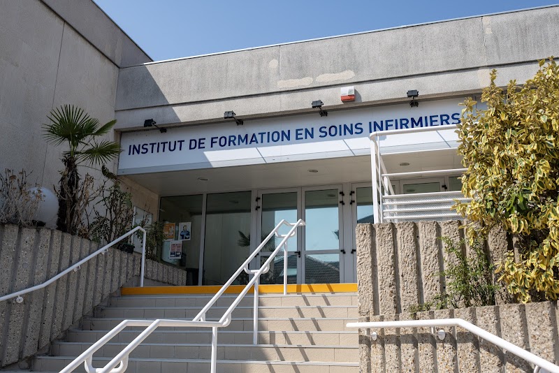 CH PAUL GUIRAUD — vue